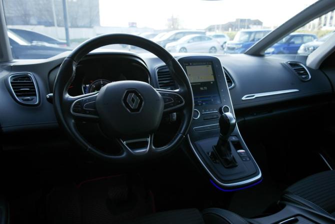 Renault Scenic IV с пробегом 2018 года, цена 1 650 000 рублей, 131000 км, минивэн, Автокод Объявления