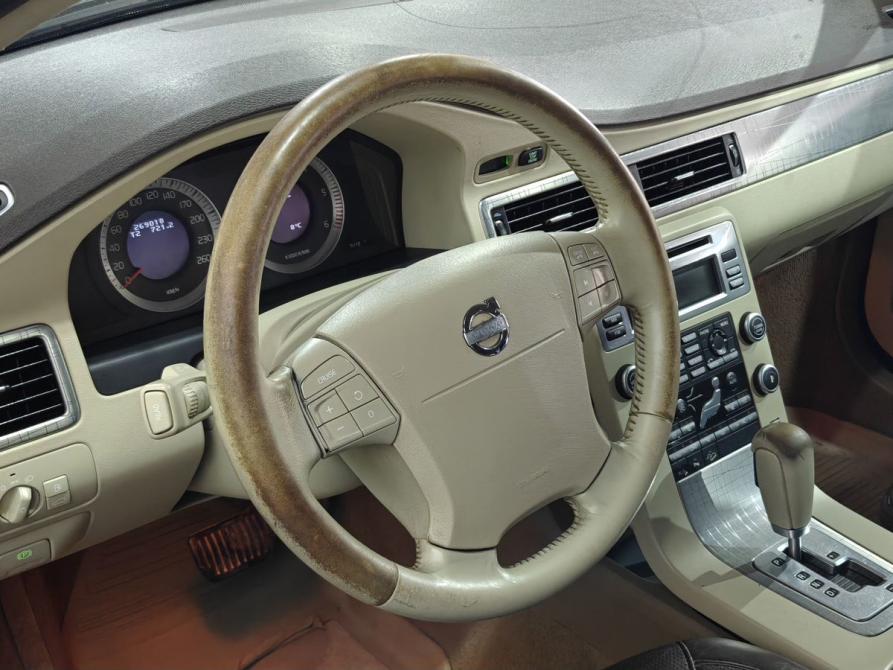 Volvo XC70 II Москва  - изображение 12