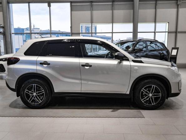 Suzuki Vitara II Рестайлинг с пробегом 2020 года, цена 1 620 000 рублей, 136441 км, внедорожник, Автокод Объявления