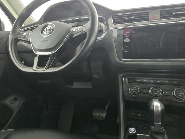 Volkswagen Tiguan II с пробегом 2017 года, цена 2 630 000 рублей, 72055 км, внедорожник, Автокод Объявления