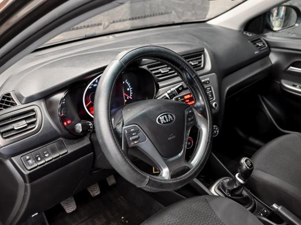Kia Rio III Рестайлинг с пробегом 2016 года, цена 830 000 рублей, 163862 км, седан, Автокод Объявления