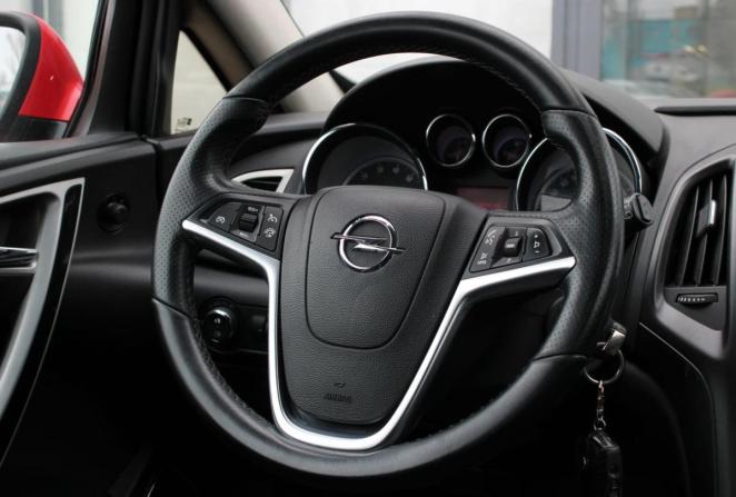 Opel Astra J Рестайлинг с пробегом 2011 года, цена 799 000 рублей, 210300 км, хэтчбек, Автокод Объявления
