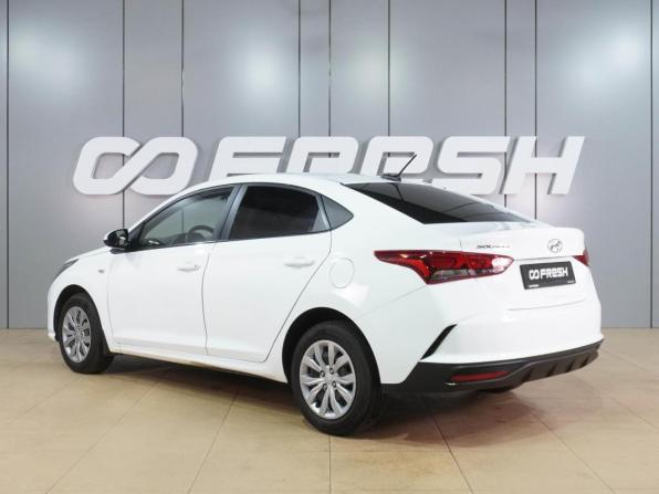 Hyundai Solaris II Рестайлинг с пробегом 2020 года, цена 1 539 000 рублей, 121141 км, седан, Автокод Объявления