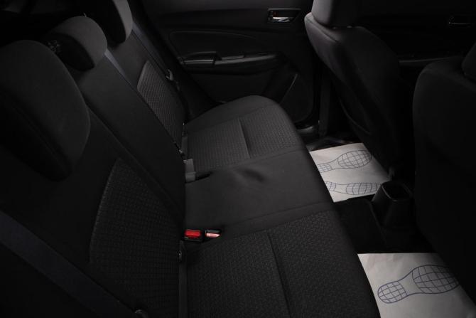 Suzuki Swift V с пробегом 2018 года, цена 1 099 000 рублей, 140000 км, хэтчбек, Автокод Объявления