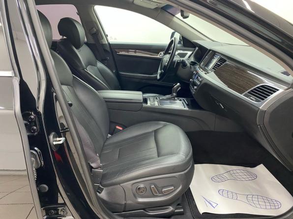 Hyundai Genesis II с пробегом 2015 года, цена 1 980 000 рублей, 188763 км, седан, Автокод Объявления