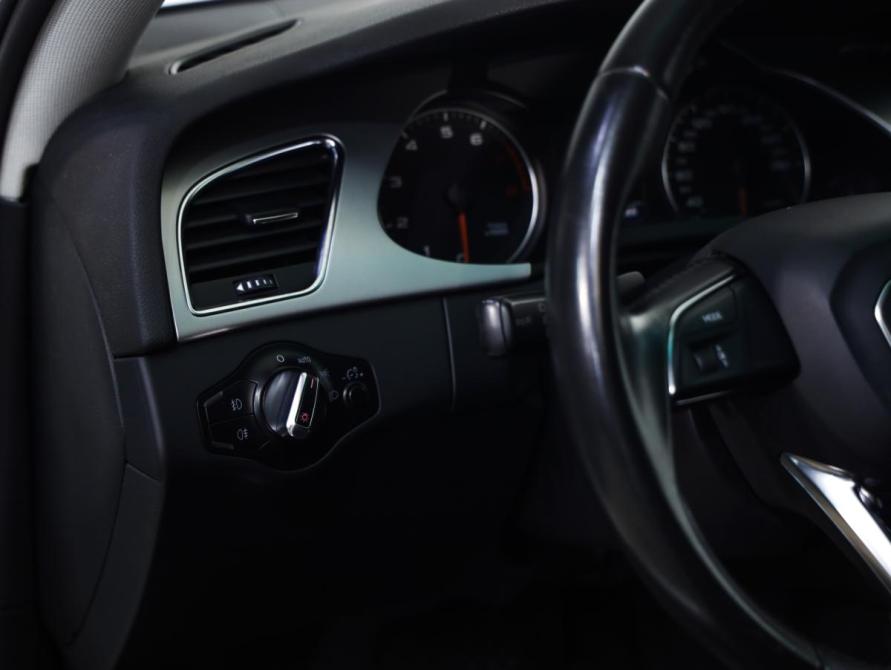 Audi A4 IV (B8) Санкт-Петербург  - изображение 17