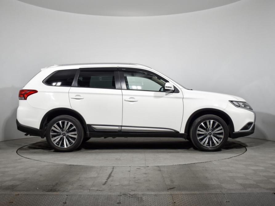Mitsubishi Outlander III Рестайлинг 3 Санкт-Петербург  - изображение 4