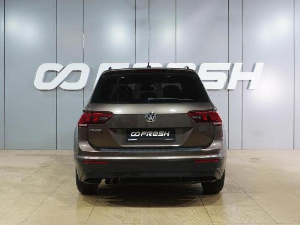 Volkswagen Tiguan II с пробегом 2019 года, цена 1 819 000 рублей, 220022 км, внедорожник, Автокод Объявления