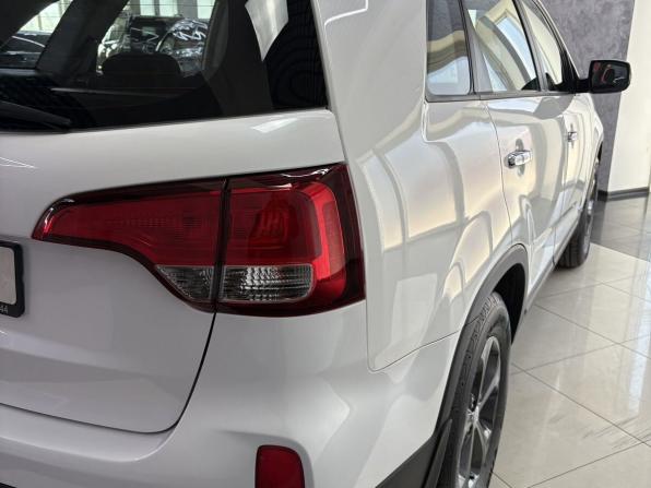 Kia Sorento II Рестайлинг с пробегом 2017 года, цена 2 299 000 рублей, 71156 км, внедорожник, Автокод Объявления
