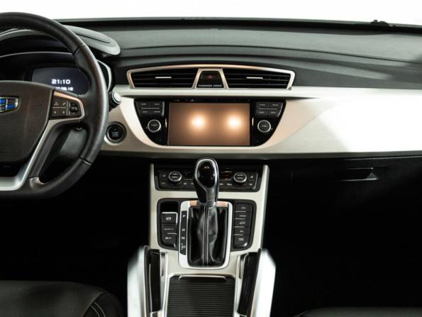 Geely Atlas I с пробегом 2022 года, цена 1 699 777 рублей, 107085 км, внедорожник, Автокод Объявления