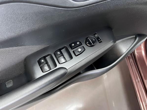 Hyundai Solaris II Рестайлинг с пробегом 2021 года, цена 1 725 000 рублей, 67915 км, седан, Автокод Объявления