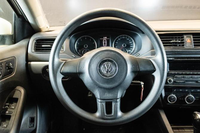 Volkswagen Jetta VI с пробегом 2013 года, цена 690 000 рублей, 175226 км, седан, Автокод Объявления
