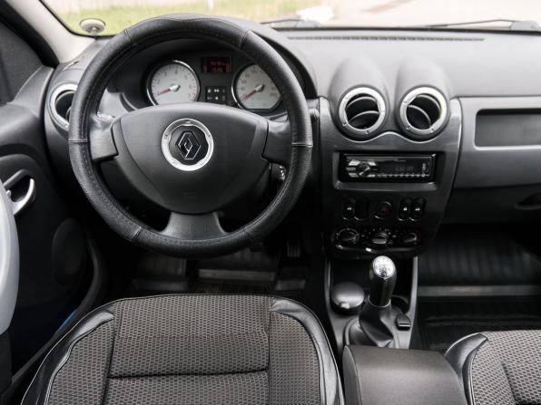 Renault Logan I Рестайлинг с пробегом 2014 года, цена 840 000 рублей, 59707 км, седан, Автокод Объявления