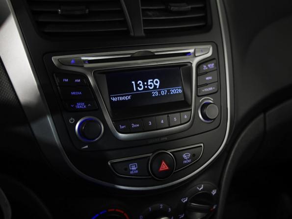 Hyundai Solaris I Рестайлинг с пробегом 2015 года, цена 1 219 000 рублей, 51033 км, седан, Автокод Объявления