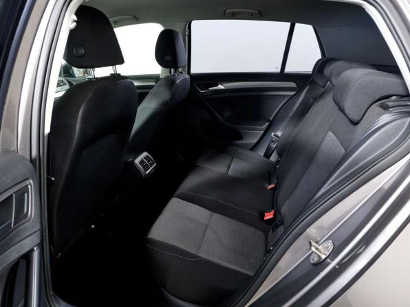 Volkswagen Golf VII с пробегом 2014 года, цена 1 065 000 рублей, 136331 км, хэтчбек, Автокод Объявления