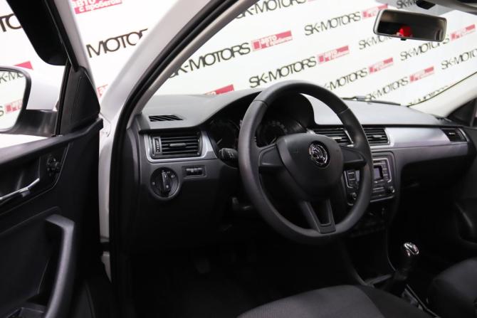 Skoda Rapid I с пробегом 2017 года, цена 965 650 рублей, 145532 км, лифтбек, Автокод Объявления