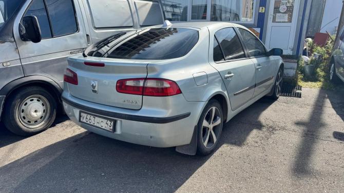 Renault Laguna II с пробегом 2002 года, цена 205 000 рублей, 318463 км, лифтбек, Автокод Объявления