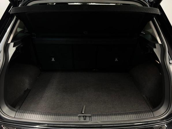 Volkswagen Tiguan II с пробегом 2019 года, цена 2 275 000 рублей, 232962 км, внедорожник, Автокод Объявления