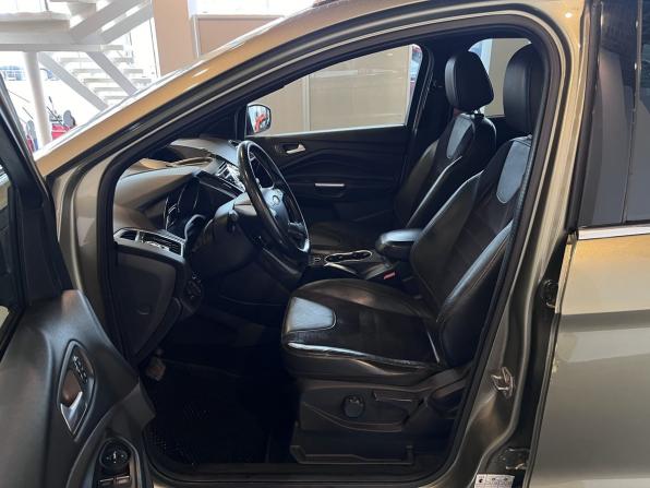 Ford Kuga II с пробегом 2012 года, цена 1 237 000 рублей, 176716 км, внедорожник, Автокод Объявления