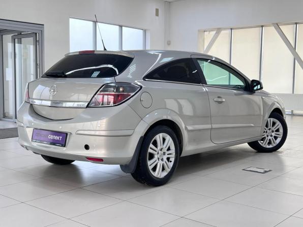 Opel Astra H Рестайлинг с пробегом 2010 года, цена 699 000 рублей, 198640 км, хэтчбек, Автокод Объявления