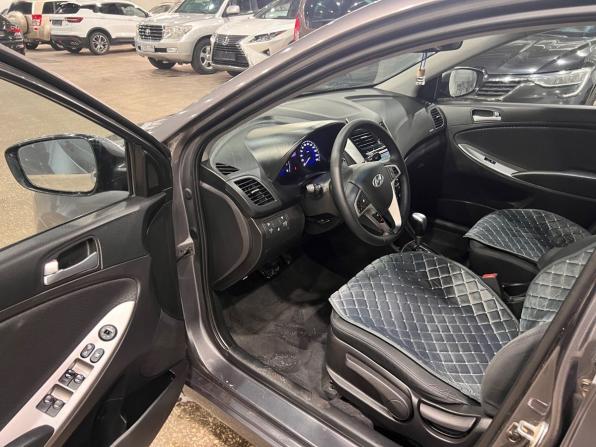 Hyundai Solaris I Рестайлинг с пробегом 2016 года, цена 975 000 рублей, 105307 км, хэтчбек, Автокод Объявления