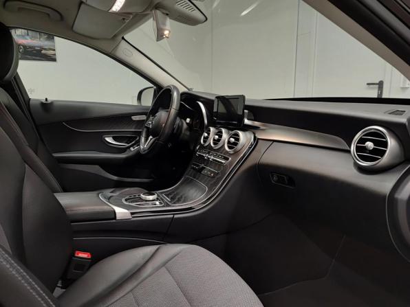 Mercedes-Benz C-Класс IV (W205) Рестайлинг с пробегом 2019 года, цена 2 700 000 рублей, 124589 км, седан, Автокод Объявления