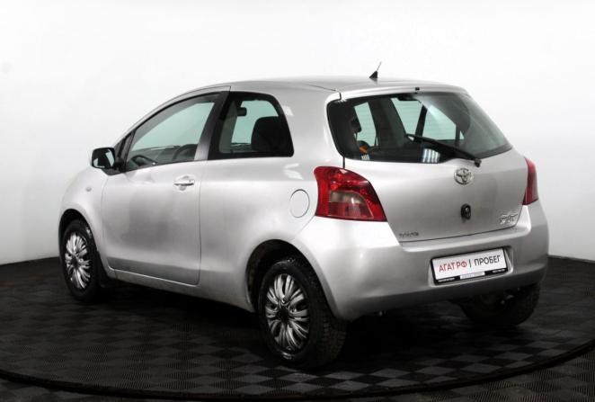 Toyota Yaris II с пробегом 2008 года, цена 490 000 рублей, 179608 км, хэтчбек, Автокод Объявления