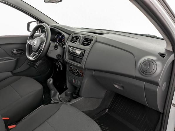 Renault Logan II Рестайлинг с пробегом 2021 года, цена 1 075 000 рублей, 38137 км, седан, Автокод Объявления