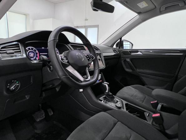 Volkswagen Tiguan II с пробегом 2017 года, цена 2 450 000 рублей, 165460 км, внедорожник, Автокод Объявления
