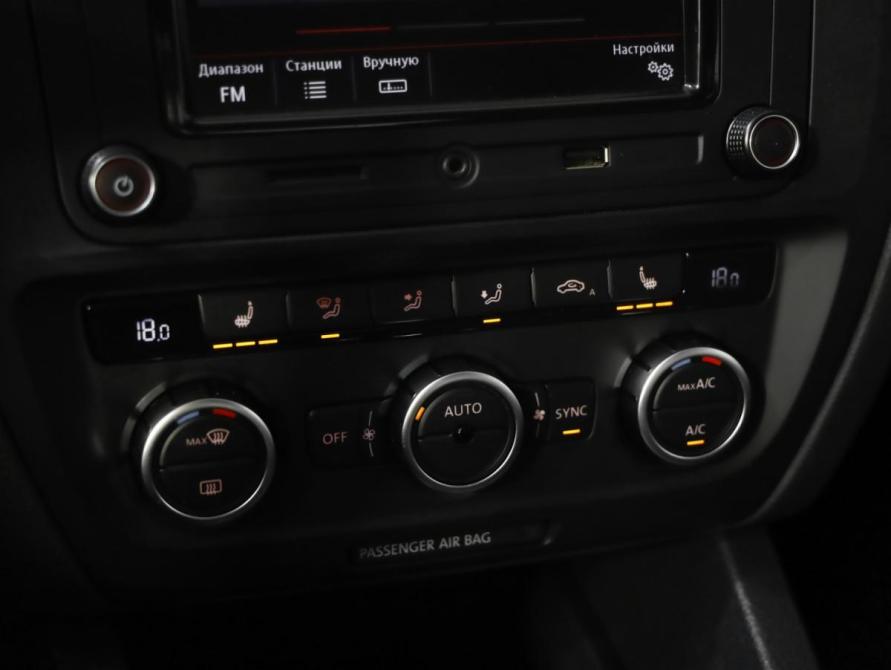 Volkswagen Jetta VI Рестайлинг Санкт-Петербург  - изображение 15