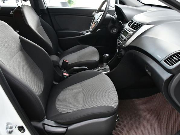 Hyundai Solaris I с пробегом 2013 года, цена 827 000 рублей, 161578 км, седан, Автокод Объявления