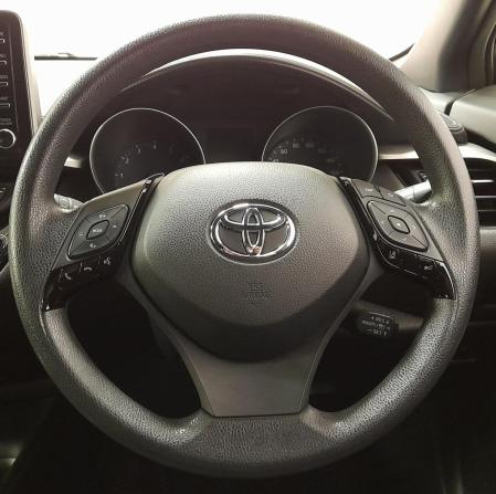 Toyota C-HR I Рестайлинг с пробегом 2020 года, цена 1 999 000 рублей, 83093 км, внедорожник, Автокод Объявления