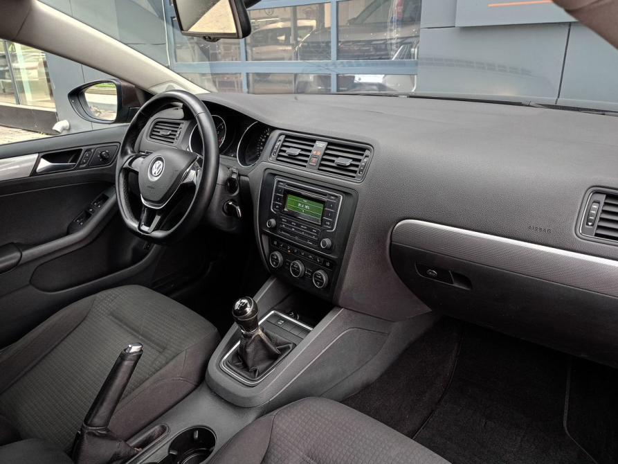 Volkswagen Jetta VI Рестайлинг Казань  - изображение 6