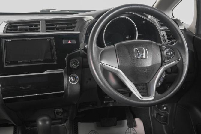 Honda Fit III Рестайлинг с пробегом 2019 года, цена 1 249 000 рублей, 172000 км, хэтчбек, Автокод Объявления