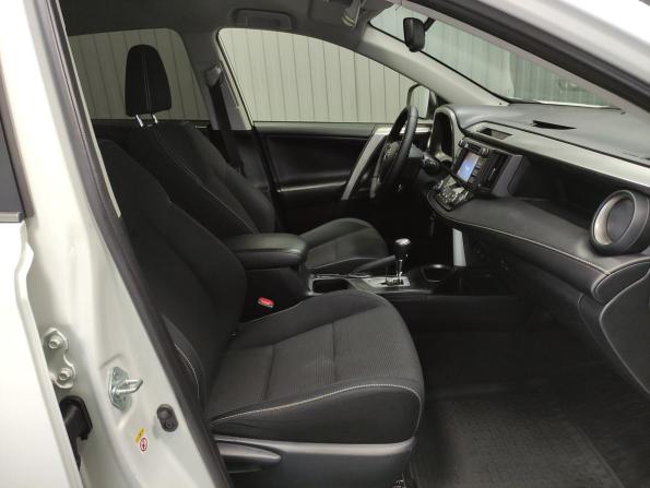 Toyota RAV4 IV (XA40) Рестайлинг с пробегом 2016 года, цена 2 047 000 рублей, 127301 км, внедорожник, Автокод Объявления
