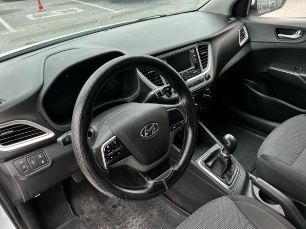 Hyundai Solaris II с пробегом 2019 года, цена 960 000 рублей, 186111 км, седан, Автокод Объявления