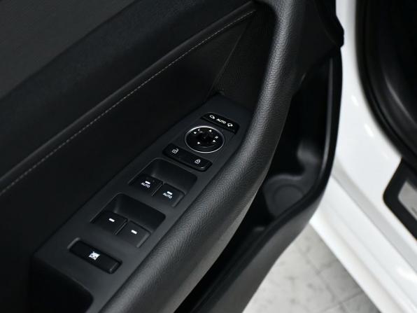 Hyundai Sonata VII (LF) Рестайлинг с пробегом 2017 года, цена 1 787 000 рублей, 139501 км, седан, Автокод Объявления