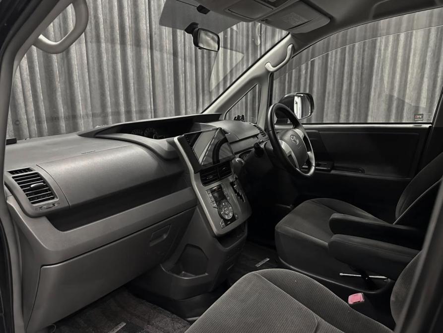 Toyota Noah II (R70) Красноярск  - изображение 8