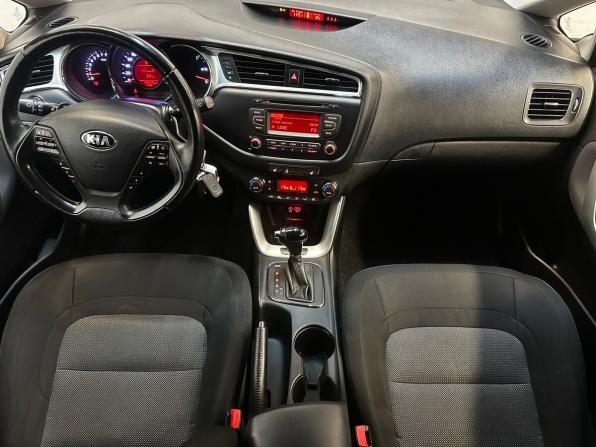 Kia Ceed II Рестайлинг с пробегом 2018 года, цена 1 430 000 рублей, 87842 км, хэтчбек, Автокод Объявления