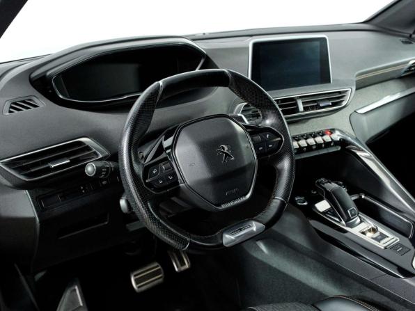 Peugeot 3008 II с пробегом 2017 года, цена 1 898 000 рублей, 224792 км, внедорожник, Автокод Объявления