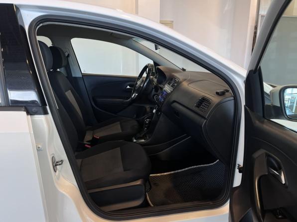 Volkswagen Polo V с пробегом 2013 года, цена 700 000 рублей, 233050 км, седан, Автокод Объявления