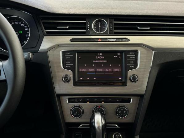 Volkswagen Passat B8 с пробегом 2017 года, цена 1 999 000 рублей, 51202 км, седан, Автокод Объявления
