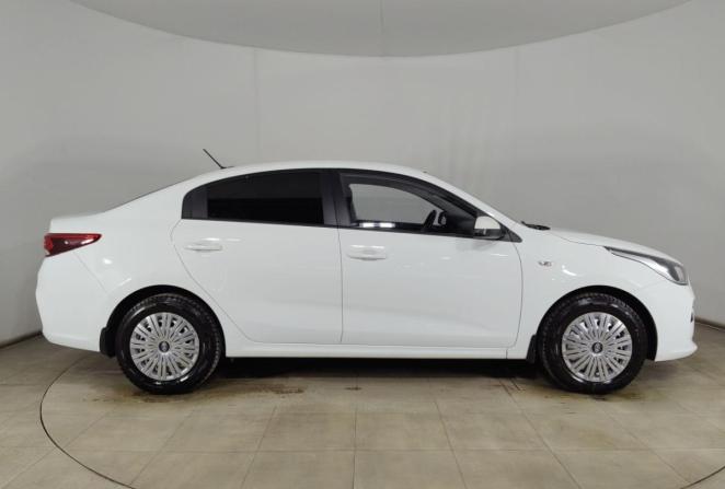 Kia Rio IV с пробегом 2018 года, цена 1 290 000 рублей, 84777 км, седан, Автокод Объявления