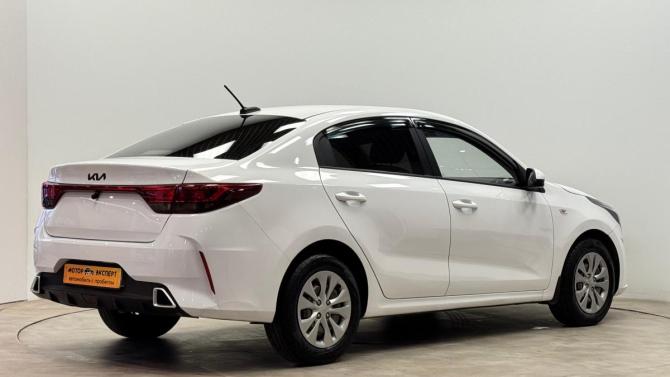 Kia Rio IV Рестайлинг с пробегом 2021 года, цена 1 460 000 рублей, 125000 км, седан, Автокод Объявления