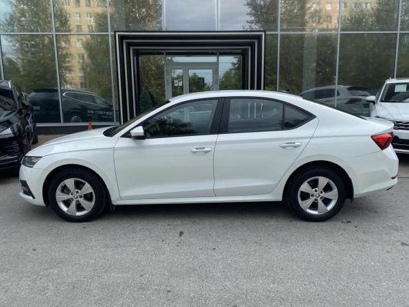 Skoda Octavia IV (A8) с пробегом 2021 года, цена 2 099 000 рублей, 75173 км, лифтбек, Автокод Объявления