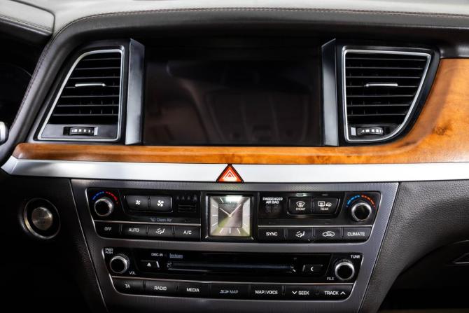 Hyundai Genesis II с пробегом 2014 года, цена 1 999 000 рублей, 182362 км, седан, Автокод Объявления