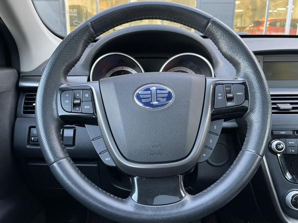 FAW Besturn X80 I с пробегом 2017 года, цена 1 250 000 рублей, 46509 км, внедорожник, Автокод Объявления