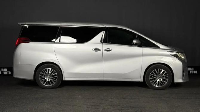 Toyota Alphard III с пробегом 2015 года, цена 3 250 000 рублей, 376772 км, минивэн, Автокод Объявления