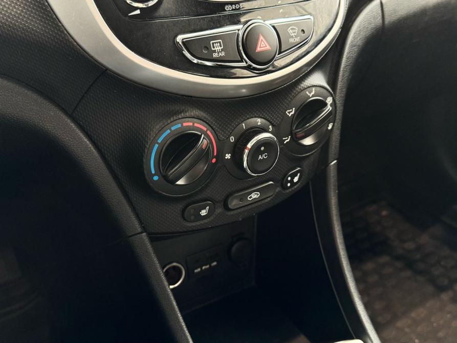 Hyundai Solaris I Санкт-Петербург  - изображение 20