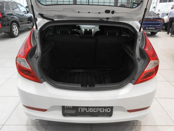 Hyundai Solaris I Рестайлинг с пробегом 2016 года, цена 980 000 рублей, 125542 км, хэтчбек, Автокод Объявления